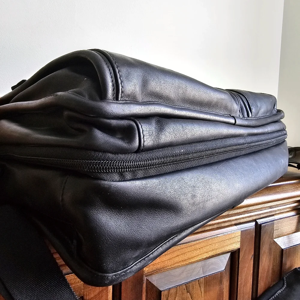 Tumi Alpha Expandable Black Genuine Leather Organizer Laptop Briefcase T Pass